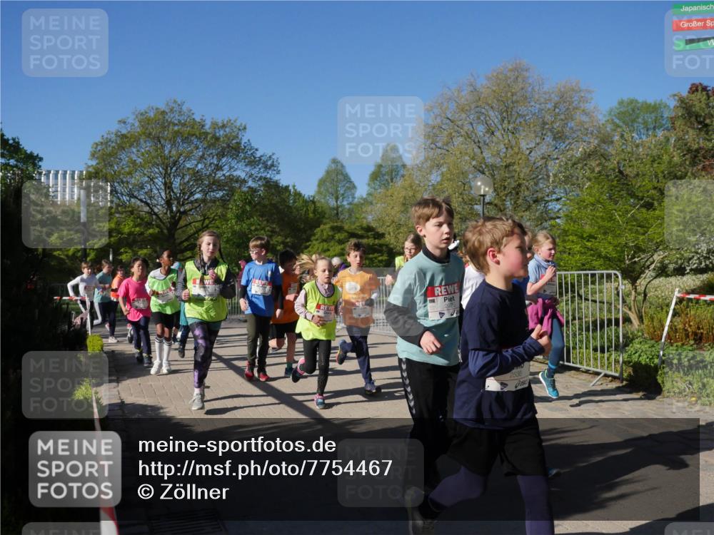 25.04.2025 - Das Zehntel Zöllner http://msf.ph/oto/7754467 26.04.2025 08:45:51 Laufen 2926, 2536 meine-sportfotos.de