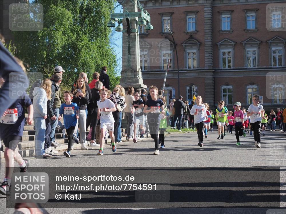 25.04.2025 - Das Zehntel KatJ http://msf.ph/oto/7754591 26.04.2025 08:52:02 Laufen 2611 meine-sportfotos.de
