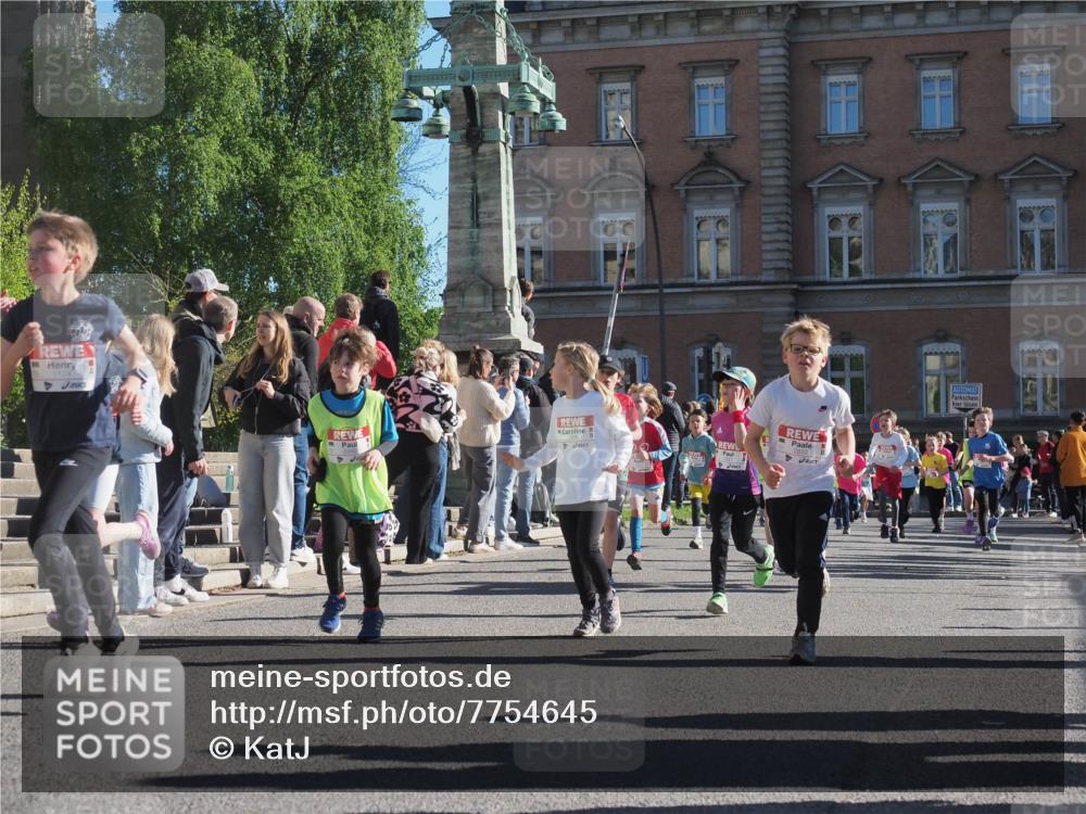 25.04.2025 - Das Zehntel KatJ http://msf.ph/oto/7754645 26.04.2025 08:52:03 Laufen 1124 meine-sportfotos.de