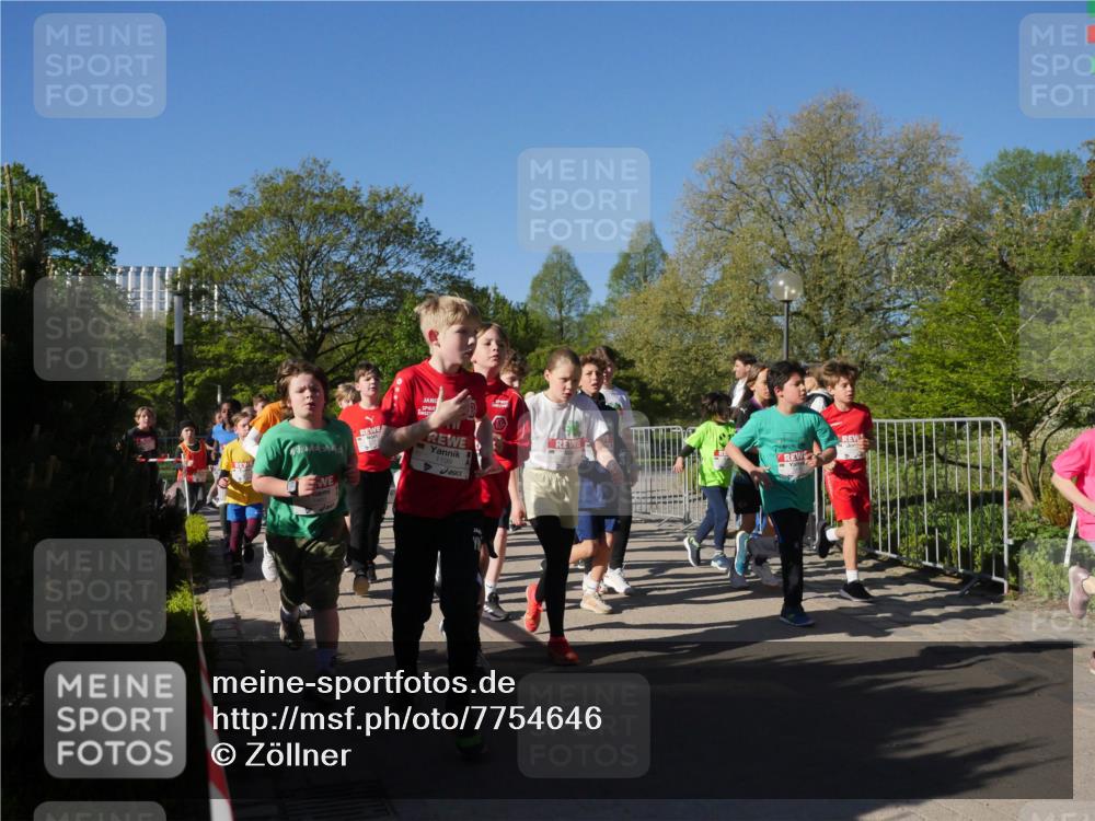 25.04.2025 - Das Zehntel Zöllner http://msf.ph/oto/7754646 26.04.2025 08:46:10 Laufen 1199 meine-sportfotos.de