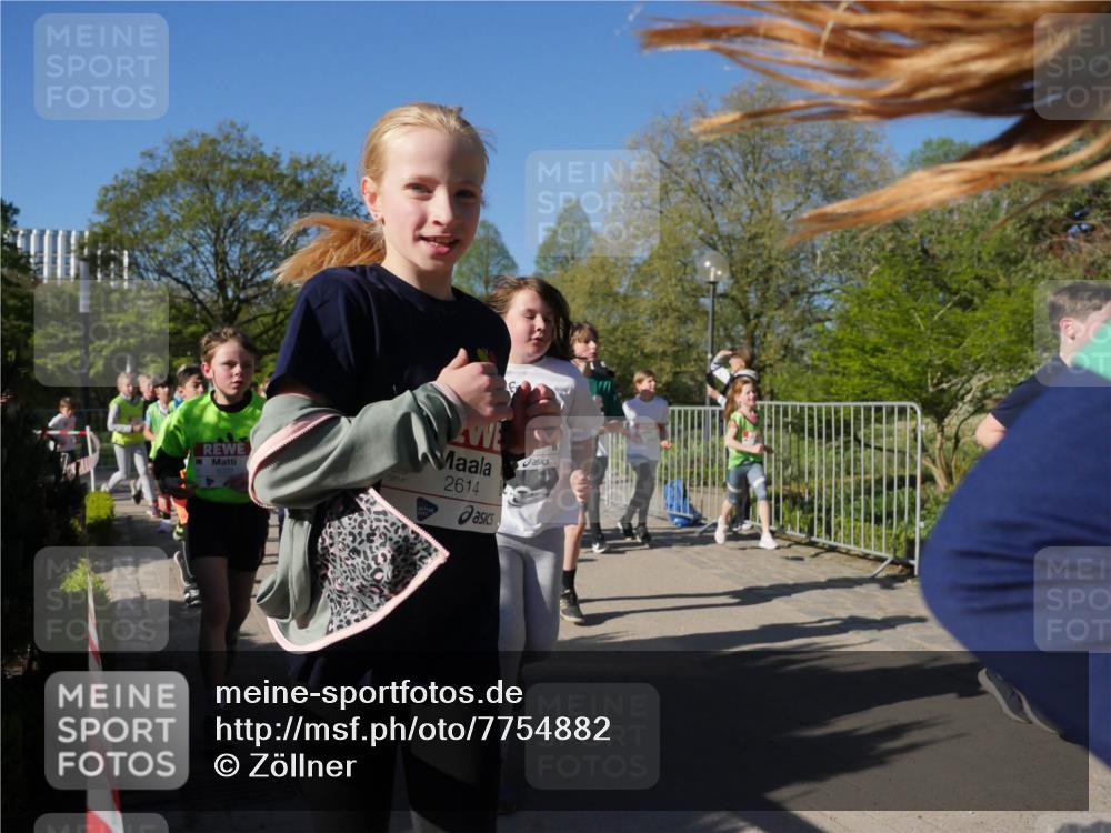 25.04.2025 - Das Zehntel Zöllner http://msf.ph/oto/7754882 26.04.2025 08:46:34 Laufen 2614 meine-sportfotos.de