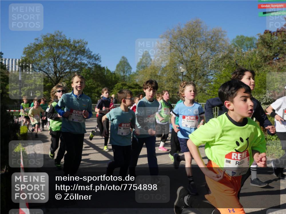 25.04.2025 - Das Zehntel Zöllner http://msf.ph/oto/7754898 26.04.2025 08:46:36 Laufen 2928, 3023 meine-sportfotos.de