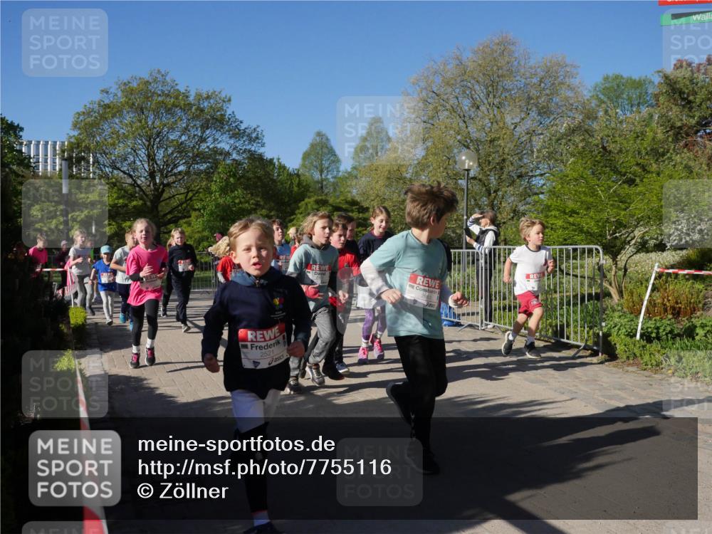 25.04.2025 - Das Zehntel Zöllner http://msf.ph/oto/7755116 26.04.2025 08:46:59 Laufen 2521, 2910 meine-sportfotos.de