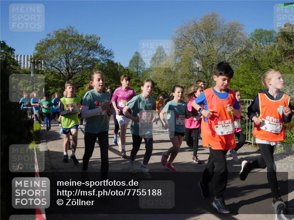 25.04.2025 - Das Zehntel Zöllner http://msf.ph/oto/7755188 26.04.2025 08:47:06 Laufen 2781, 2784 meine-sportfotos.de