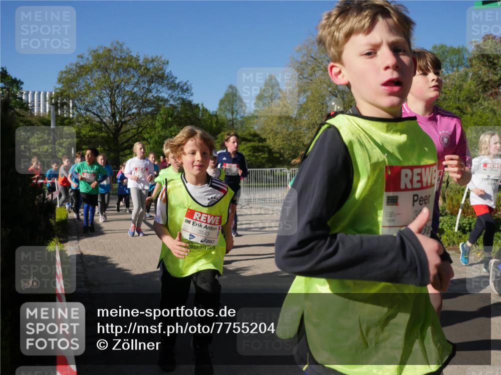 25.04.2025 - Das Zehntel Zöllner http://msf.ph/oto/7755204 26.04.2025 08:47:08 Laufen 3543, 7 meine-sportfotos.de