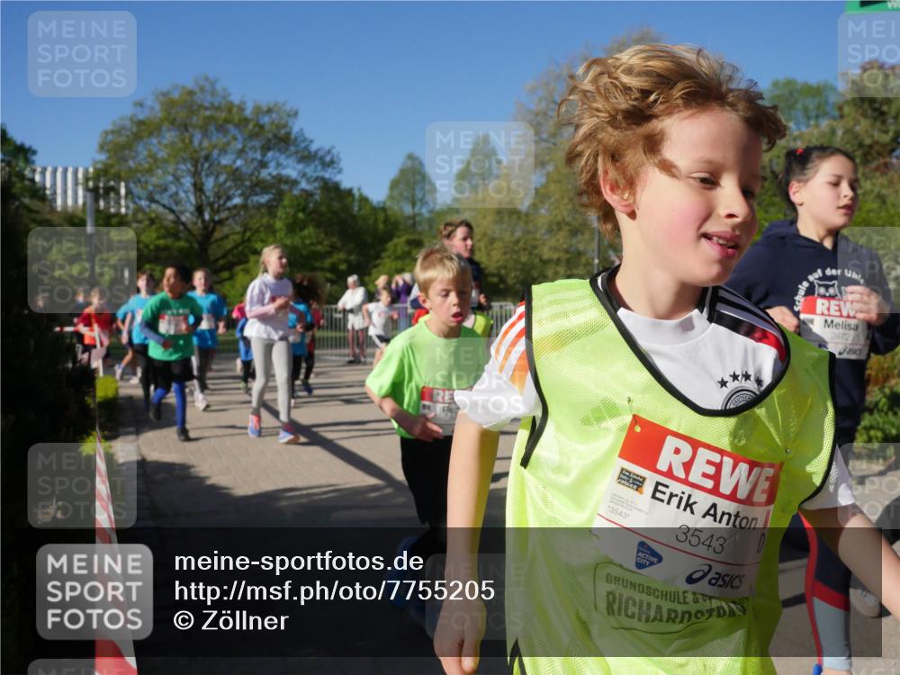 25.04.2025 - Das Zehntel Zöllner http://msf.ph/oto/7755205 26.04.2025 08:47:08 Laufen 3543, 3543, 2472 meine-sportfotos.de