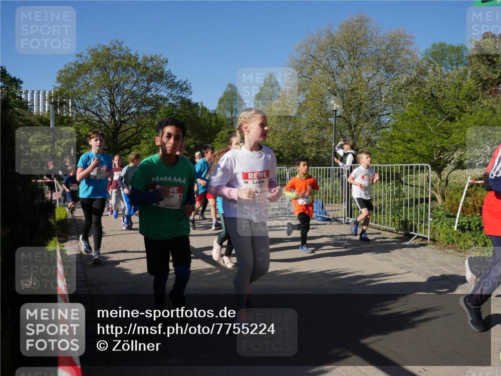 25.04.2025 - Das Zehntel Zöllner http://msf.ph/oto/7755224 26.04.2025 08:47:10 Laufen 44444444, 433, 2867 meine-sportfotos.de
