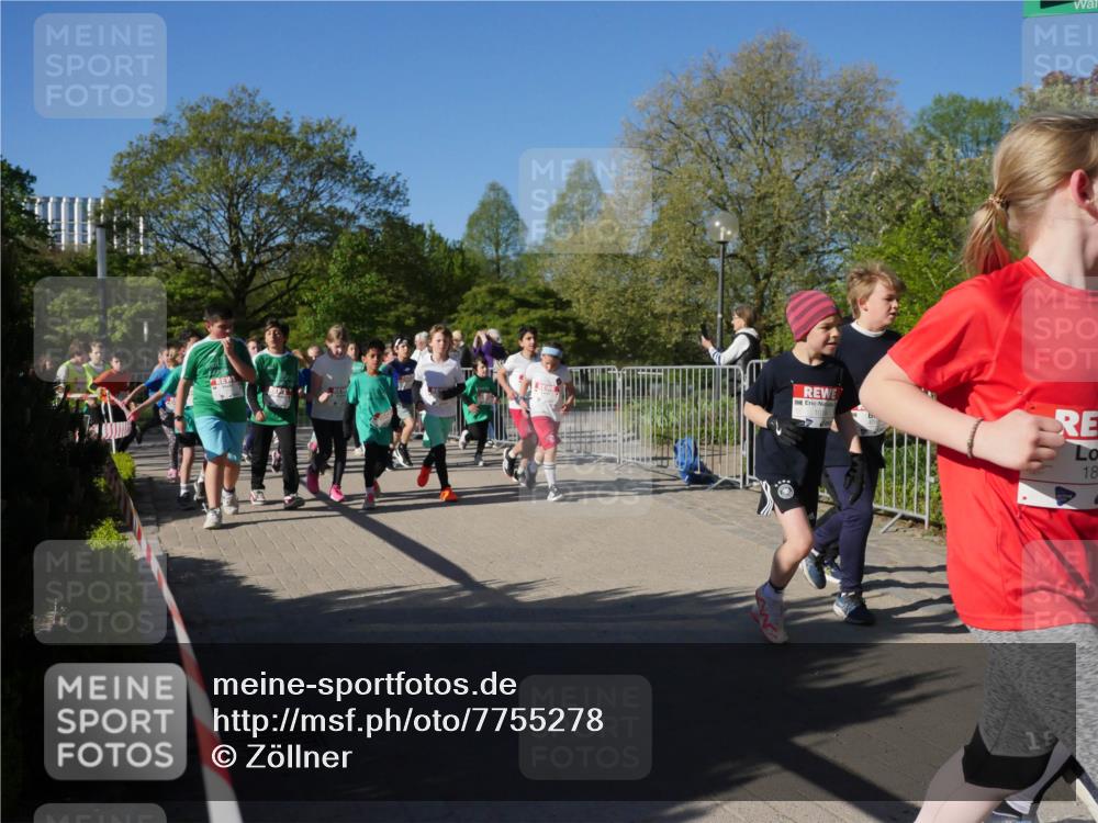25.04.2025 - Das Zehntel Zöllner http://msf.ph/oto/7755278 26.04.2025 08:47:16 Laufen 1074, 18 meine-sportfotos.de