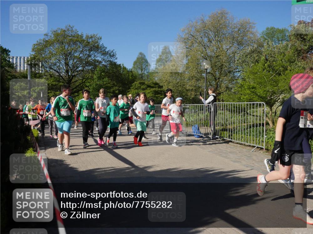 25.04.2025 - Das Zehntel Zöllner http://msf.ph/oto/7755282 26.04.2025 08:47:16 Laufen  meine-sportfotos.de
