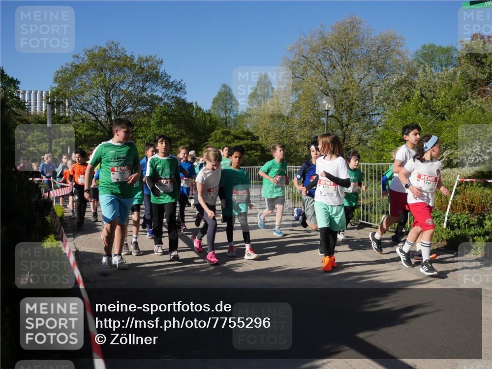 25.04.2025 - Das Zehntel Zöllner http://msf.ph/oto/7755296 26.04.2025 08:47:18 Laufen  meine-sportfotos.de