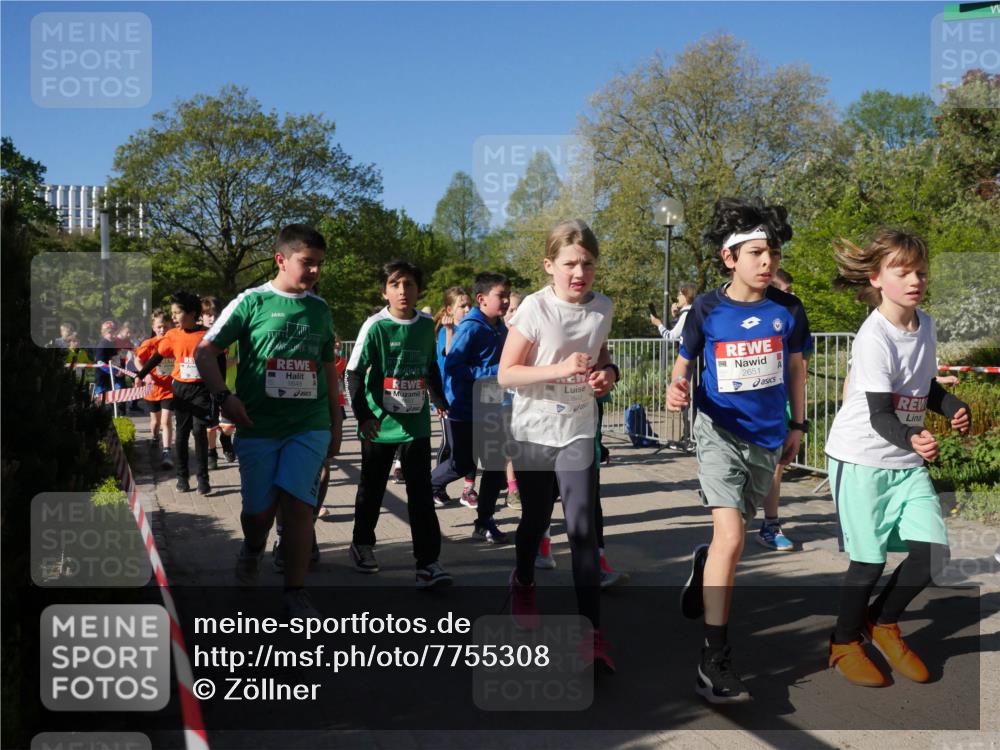25.04.2025 - Das Zehntel Zöllner http://msf.ph/oto/7755308 26.04.2025 08:47:19 Laufen 1648, 2651 meine-sportfotos.de