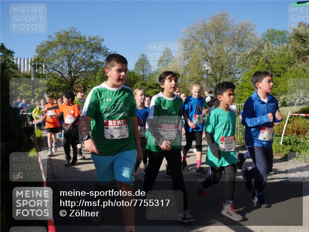 25.04.2025 - Das Zehntel Zöllner http://msf.ph/oto/7755317 26.04.2025 08:47:19 Laufen 1648, 711, 1653, 1592 meine-sportfotos.de