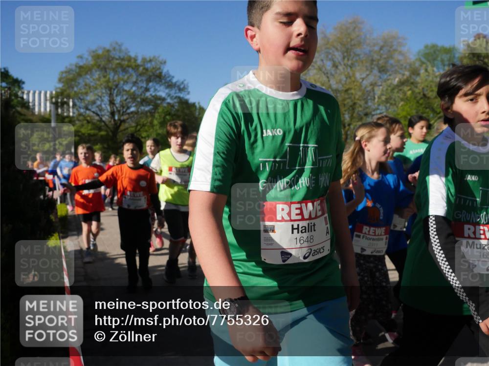 25.04.2025 - Das Zehntel Zöllner http://msf.ph/oto/7755326 26.04.2025 08:47:20 Laufen 1648, 1648, 165, 2311 meine-sportfotos.de
