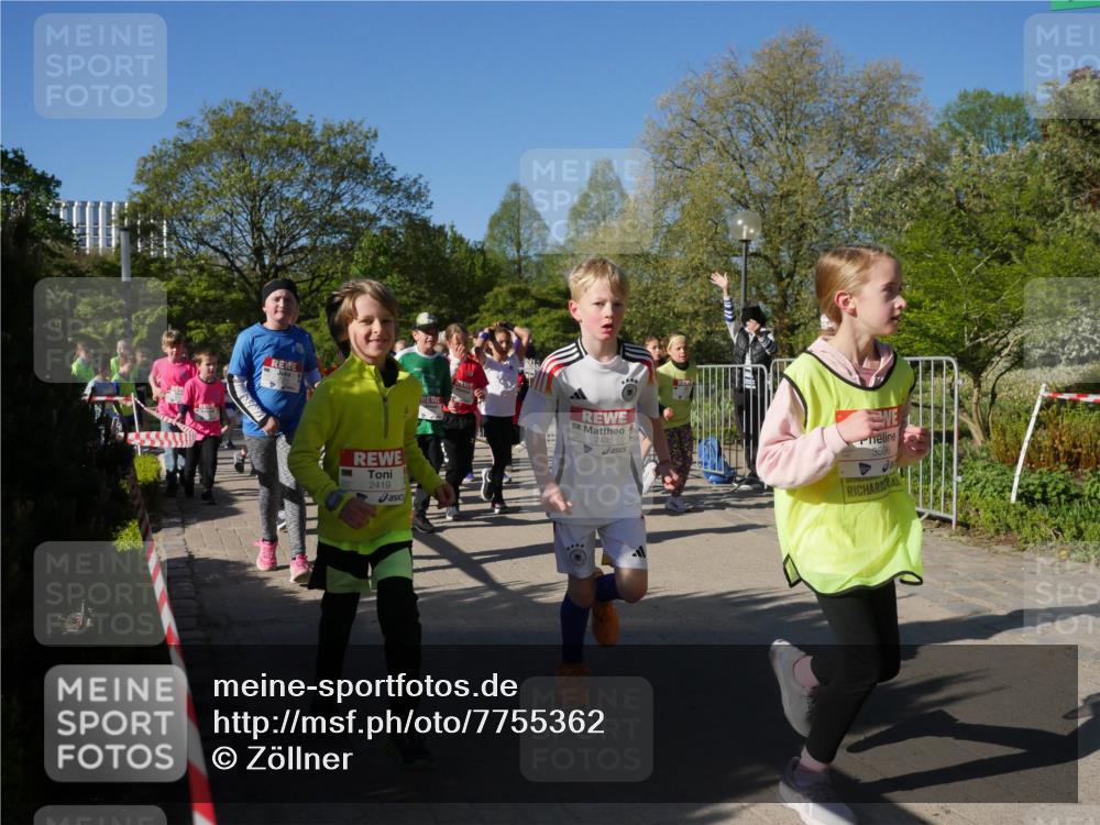 25.04.2025 - Das Zehntel Zöllner http://msf.ph/oto/7755362 26.04.2025 08:47:23 Laufen 2419, 2435, 3596 meine-sportfotos.de