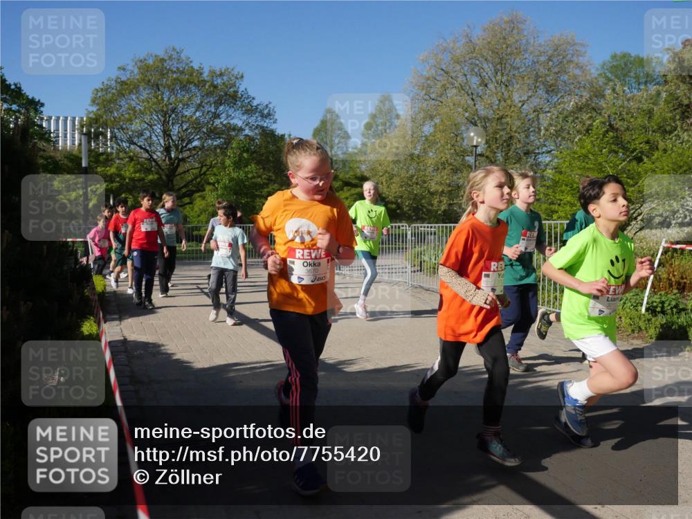 25.04.2025 - Das Zehntel Zöllner http://msf.ph/oto/7755420 26.04.2025 08:47:29 Laufen 3670, 370 meine-sportfotos.de
