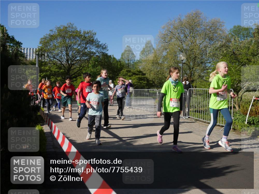25.04.2025 - Das Zehntel Zöllner http://msf.ph/oto/7755439 26.04.2025 08:47:31 Laufen  meine-sportfotos.de