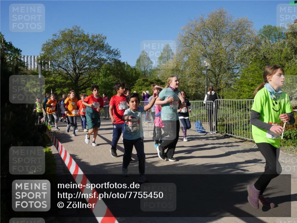25.04.2025 - Das Zehntel Zöllner http://msf.ph/oto/7755450 26.04.2025 08:47:32 Laufen  meine-sportfotos.de