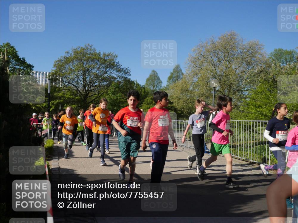 25.04.2025 - Das Zehntel Zöllner http://msf.ph/oto/7755457 26.04.2025 08:47:33 Laufen 2196 meine-sportfotos.de