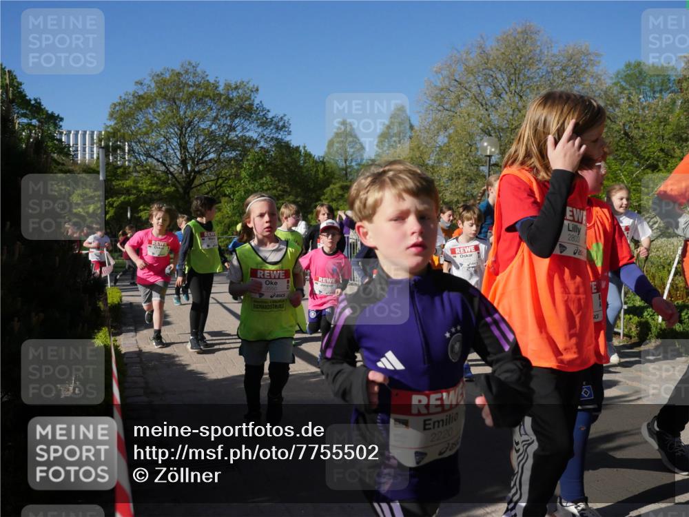 25.04.2025 - Das Zehntel Zöllner http://msf.ph/oto/7755502 26.04.2025 08:47:37 Laufen 3550, 2220, 2803 meine-sportfotos.de