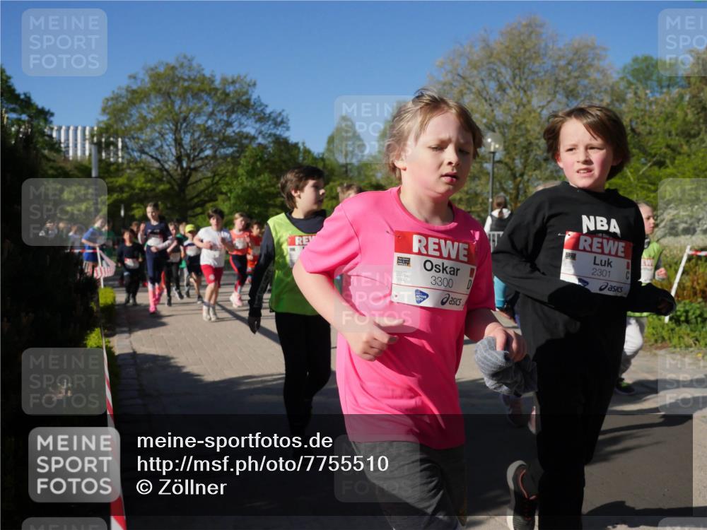 25.04.2025 - Das Zehntel Zöllner http://msf.ph/oto/7755510 26.04.2025 08:47:39 Laufen 3300, 3300, 2301 meine-sportfotos.de