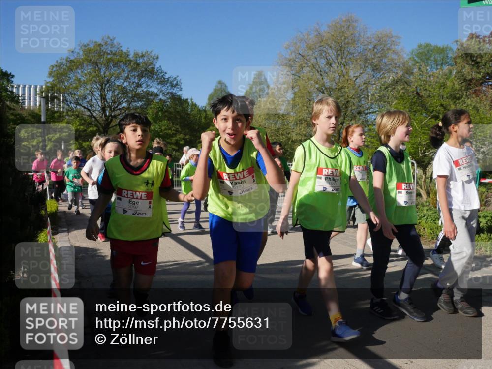 25.04.2025 - Das Zehntel Zöllner http://msf.ph/oto/7755631 26.04.2025 08:47:50 Laufen 3197, 3198, 1563 meine-sportfotos.de