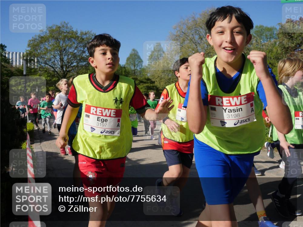 25.04.2025 - Das Zehntel Zöllner http://msf.ph/oto/7755634 26.04.2025 08:47:51 Laufen 3197, 3198, 3198 meine-sportfotos.de