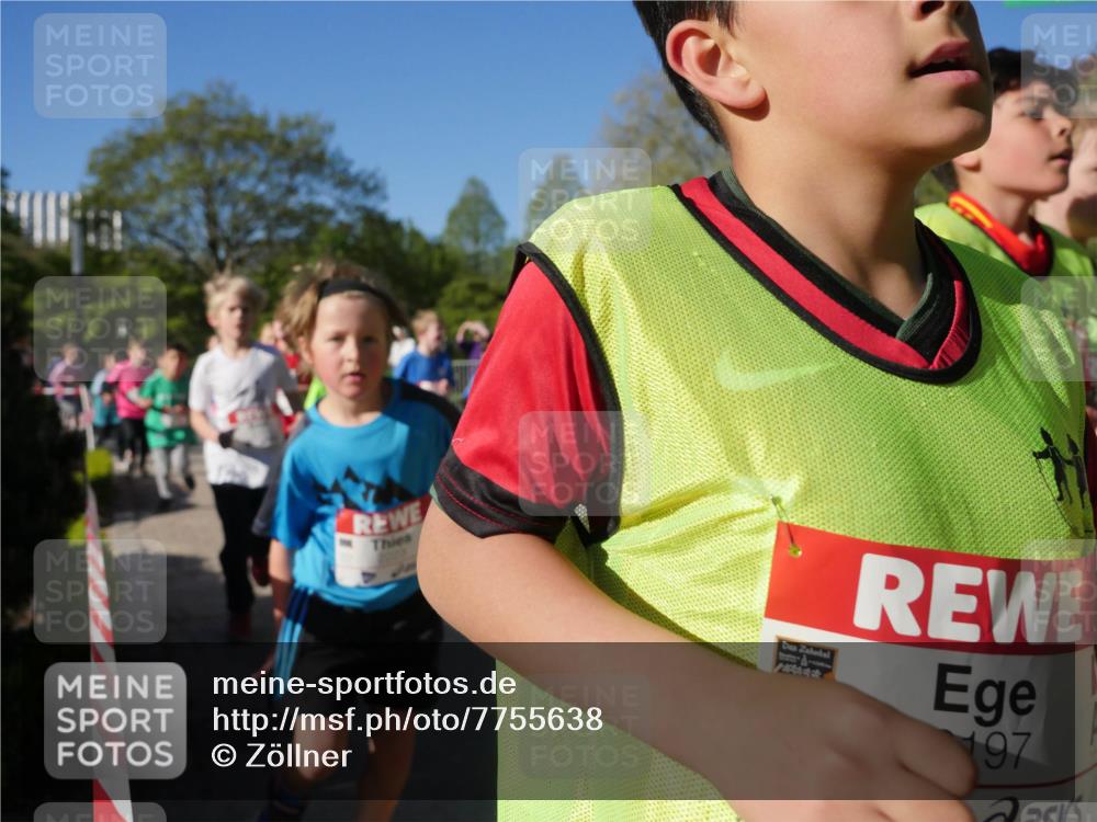 25.04.2025 - Das Zehntel Zöllner http://msf.ph/oto/7755638 26.04.2025 08:47:51 Laufen 197 meine-sportfotos.de