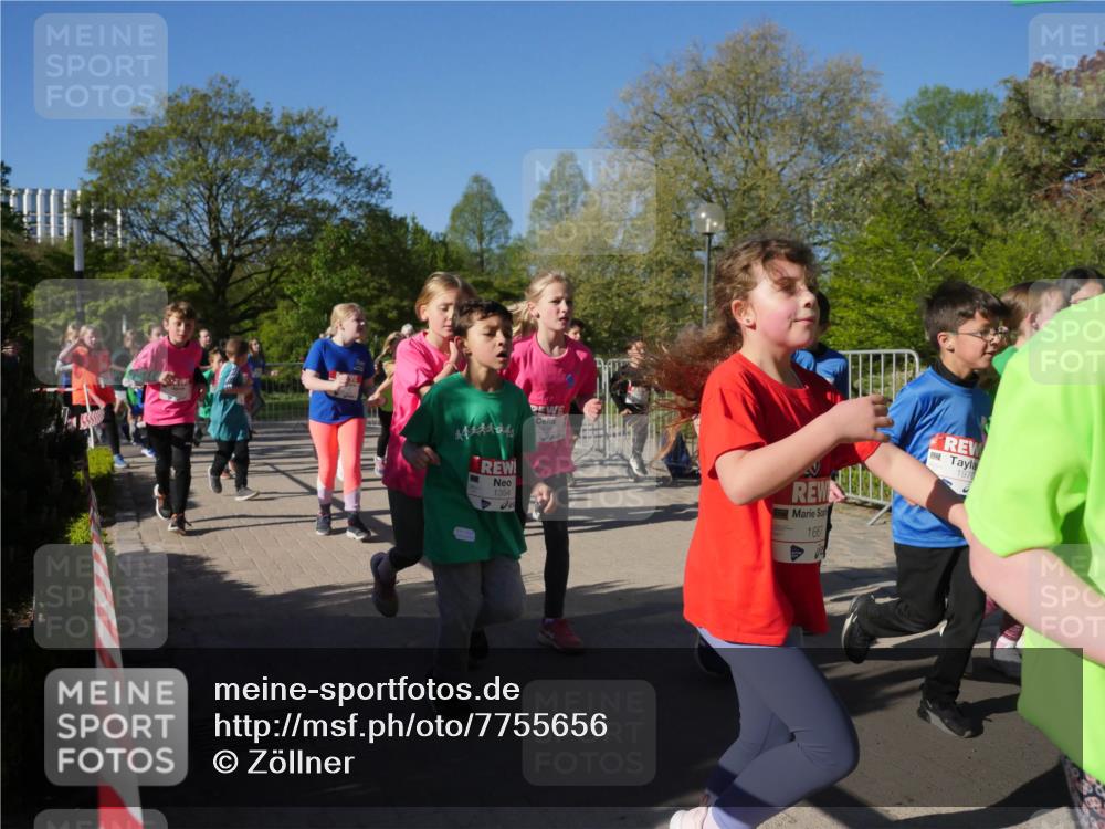 25.04.2025 - Das Zehntel Zöllner http://msf.ph/oto/7755656 26.04.2025 08:47:53 Laufen 1354, 1667, 1970 meine-sportfotos.de