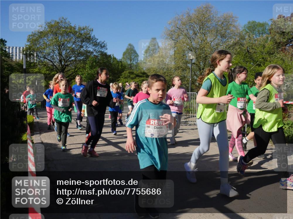 25.04.2025 - Das Zehntel Zöllner http://msf.ph/oto/7755686 26.04.2025 08:47:56 Laufen 1862 meine-sportfotos.de