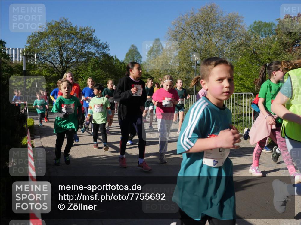 25.04.2025 - Das Zehntel Zöllner http://msf.ph/oto/7755692 26.04.2025 08:47:57 Laufen  meine-sportfotos.de