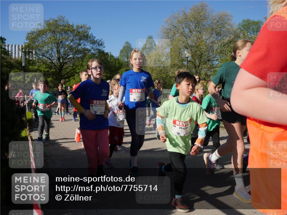 25.04.2025 - Das Zehntel Zöllner http://msf.ph/oto/7755714 26.04.2025 08:47:59 Laufen 3960, 1211, 1689, 2113 meine-sportfotos.de