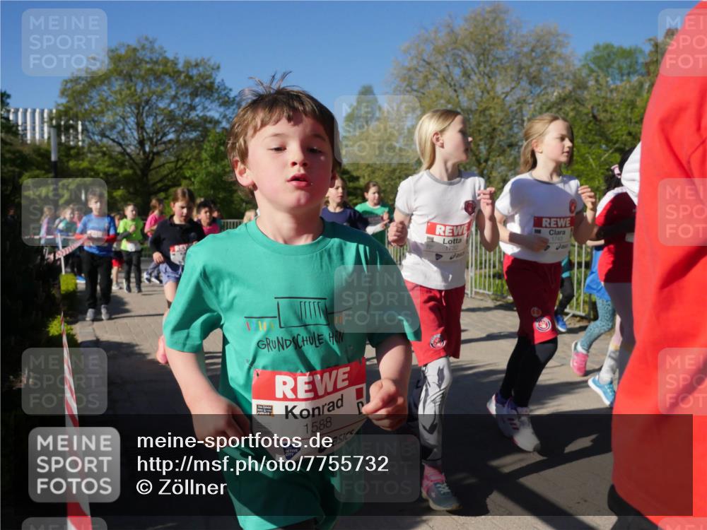 25.04.2025 - Das Zehntel Zöllner http://msf.ph/oto/7755732 26.04.2025 08:48:01 Laufen 1588, 1588, 1732, 1743 meine-sportfotos.de