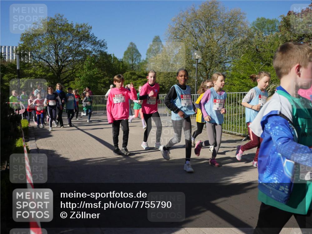 25.04.2025 - Das Zehntel Zöllner http://msf.ph/oto/7755790 26.04.2025 08:48:06 Laufen  meine-sportfotos.de