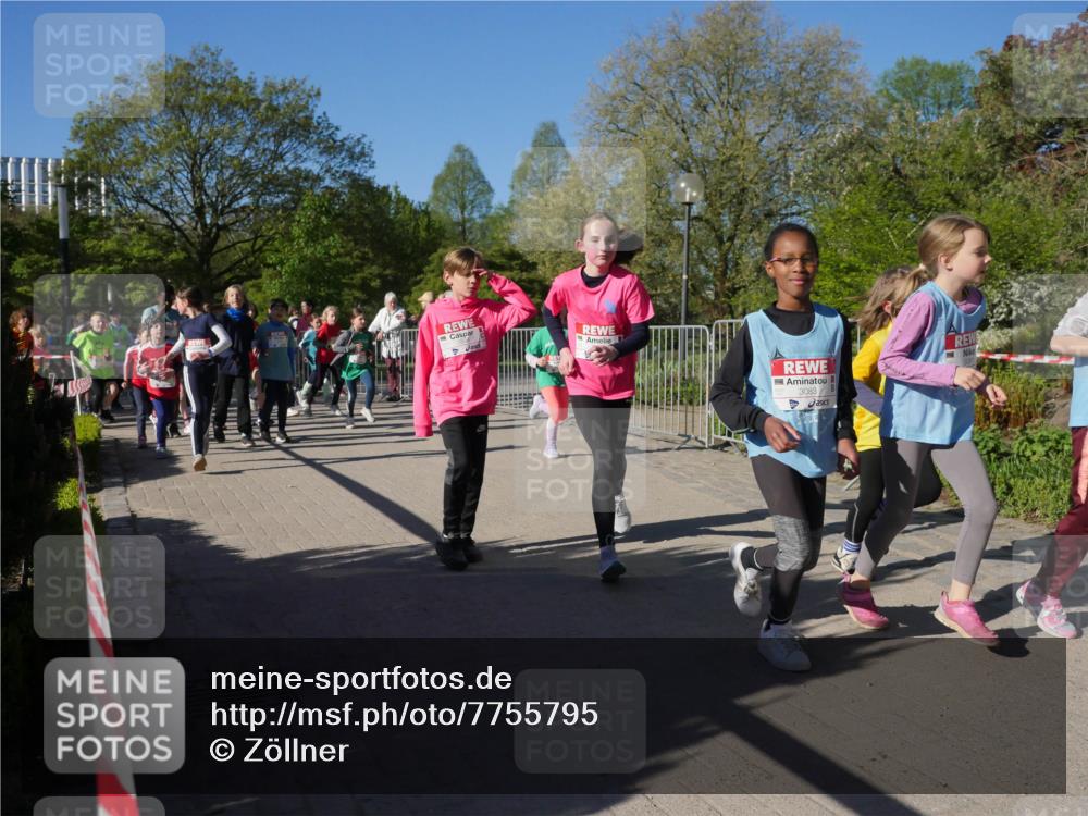 25.04.2025 - Das Zehntel Zöllner http://msf.ph/oto/7755795 26.04.2025 08:48:06 Laufen 3083 meine-sportfotos.de