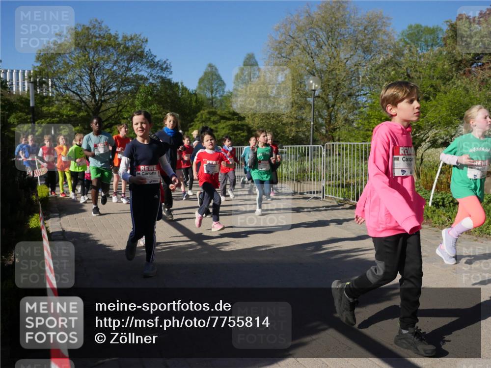 25.04.2025 - Das Zehntel Zöllner http://msf.ph/oto/7755814 26.04.2025 08:48:08 Laufen 389 meine-sportfotos.de