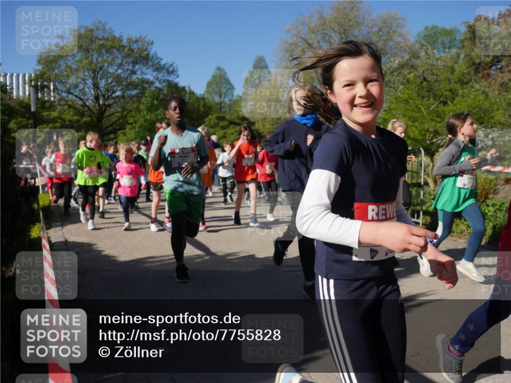 25.04.2025 - Das Zehntel Zöllner http://msf.ph/oto/7755828 26.04.2025 08:48:10 Laufen  meine-sportfotos.de