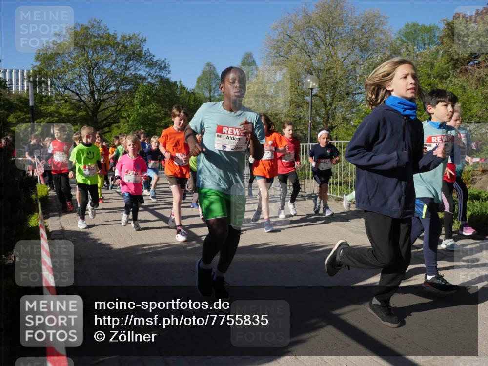 25.04.2025 - Das Zehntel Zöllner http://msf.ph/oto/7755835 26.04.2025 08:48:10 Laufen 2970 meine-sportfotos.de
