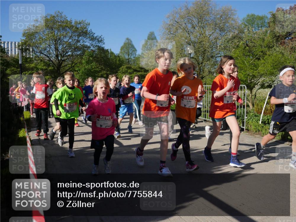 25.04.2025 - Das Zehntel Zöllner http://msf.ph/oto/7755844 26.04.2025 08:48:11 Laufen 3245, 3818 meine-sportfotos.de