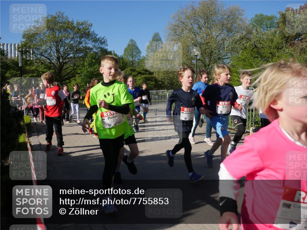 25.04.2025 - Das Zehntel Zöllner http://msf.ph/oto/7755853 26.04.2025 08:48:12 Laufen 3029, 1003, 32 meine-sportfotos.de