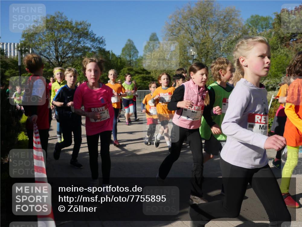 25.04.2025 - Das Zehntel Zöllner http://msf.ph/oto/7755895 26.04.2025 08:48:16 Laufen 2418, 2670 meine-sportfotos.de