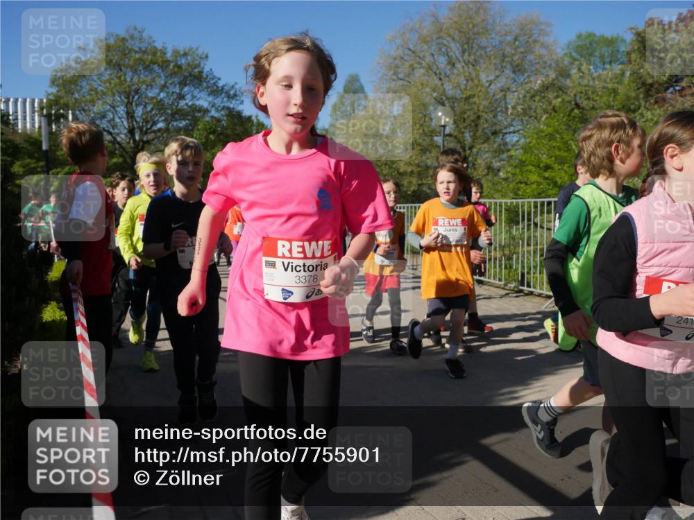 25.04.2025 - Das Zehntel Zöllner http://msf.ph/oto/7755901 26.04.2025 08:48:16 Laufen 3378, 241 meine-sportfotos.de