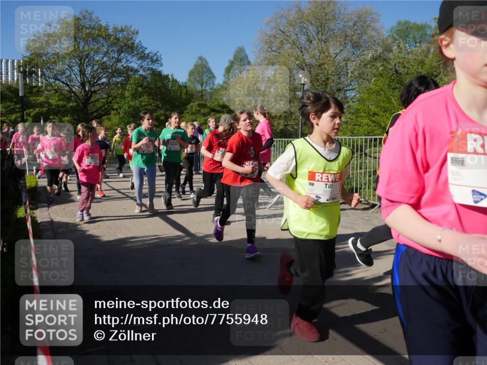 25.04.2025 - Das Zehntel Zöllner http://msf.ph/oto/7755948 26.04.2025 08:48:21 Laufen 3552 meine-sportfotos.de