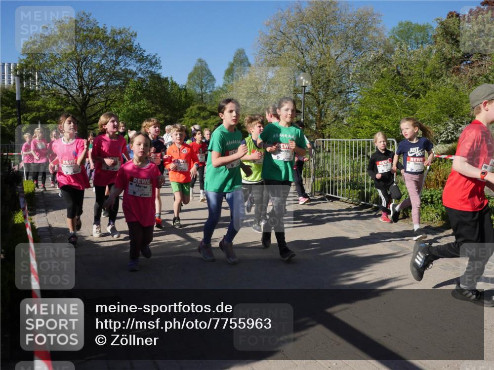 25.04.2025 - Das Zehntel Zöllner http://msf.ph/oto/7755963 26.04.2025 08:48:22 Laufen 11 meine-sportfotos.de