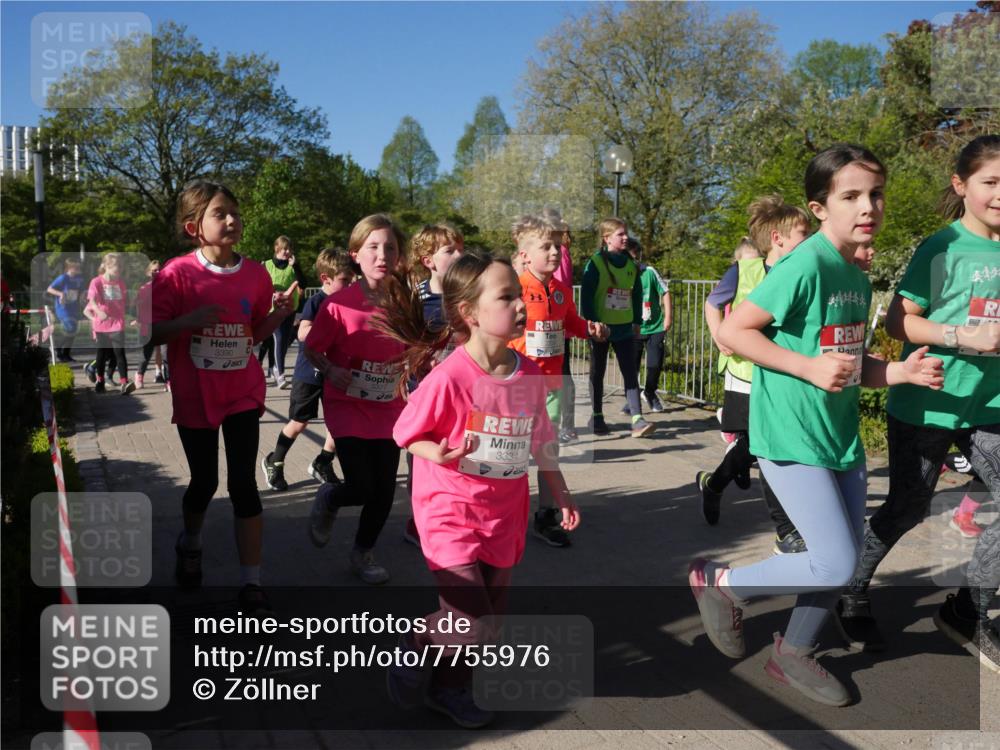 25.04.2025 - Das Zehntel Zöllner http://msf.ph/oto/7755976 26.04.2025 08:48:23 Laufen 3390, 3377, 3334 meine-sportfotos.de