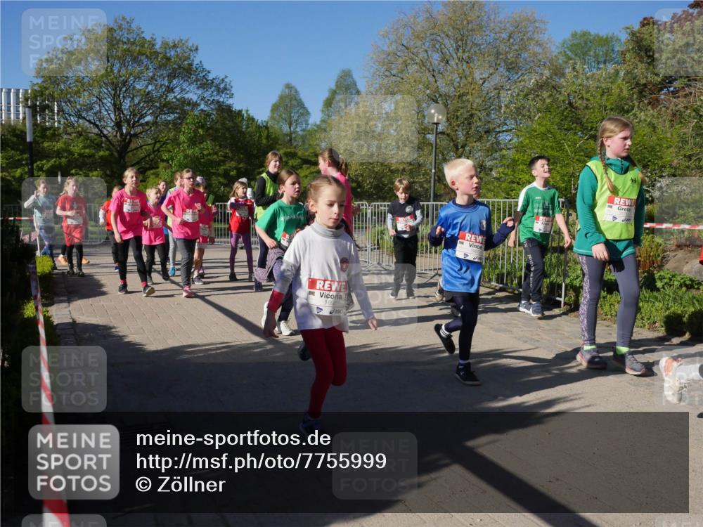 25.04.2025 - Das Zehntel Zöllner http://msf.ph/oto/7755999 26.04.2025 08:48:25 Laufen 1697 meine-sportfotos.de