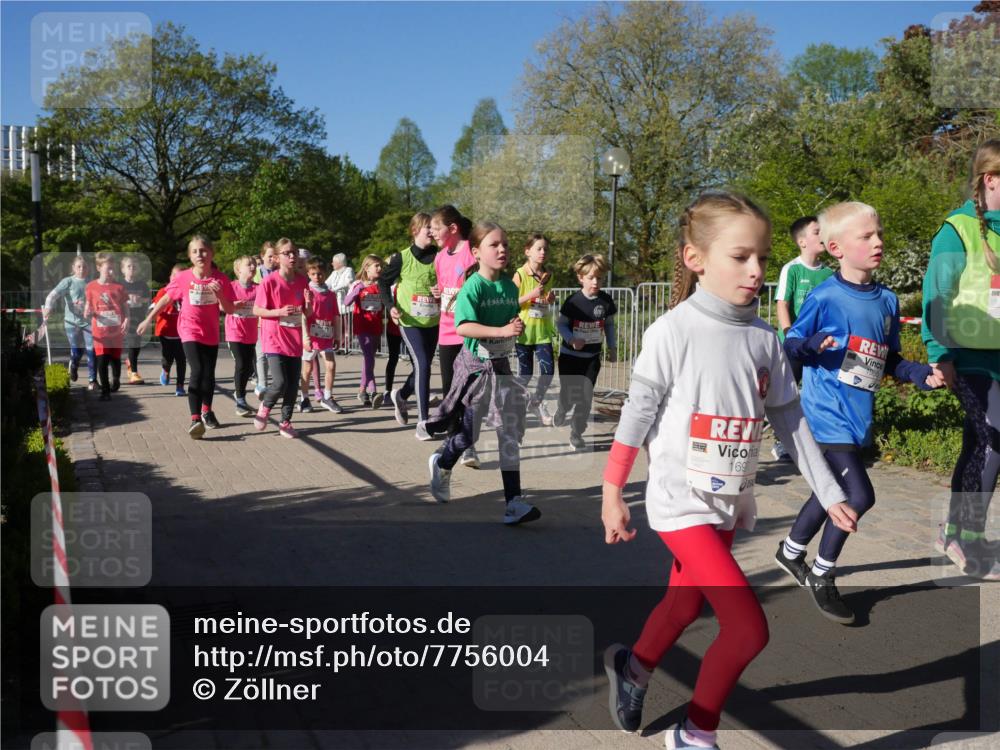 25.04.2025 - Das Zehntel Zöllner http://msf.ph/oto/7756004 26.04.2025 08:48:25 Laufen 444444, 169 meine-sportfotos.de