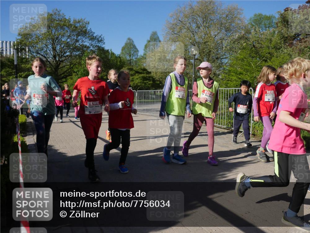 25.04.2025 - Das Zehntel Zöllner http://msf.ph/oto/7756034 26.04.2025 08:48:28 Laufen 1672, 6, 1, 3342016 meine-sportfotos.de