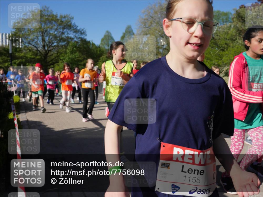 25.04.2025 - Das Zehntel Zöllner http://msf.ph/oto/7756098 26.04.2025 08:48:35 Laufen 1155, 1155 meine-sportfotos.de