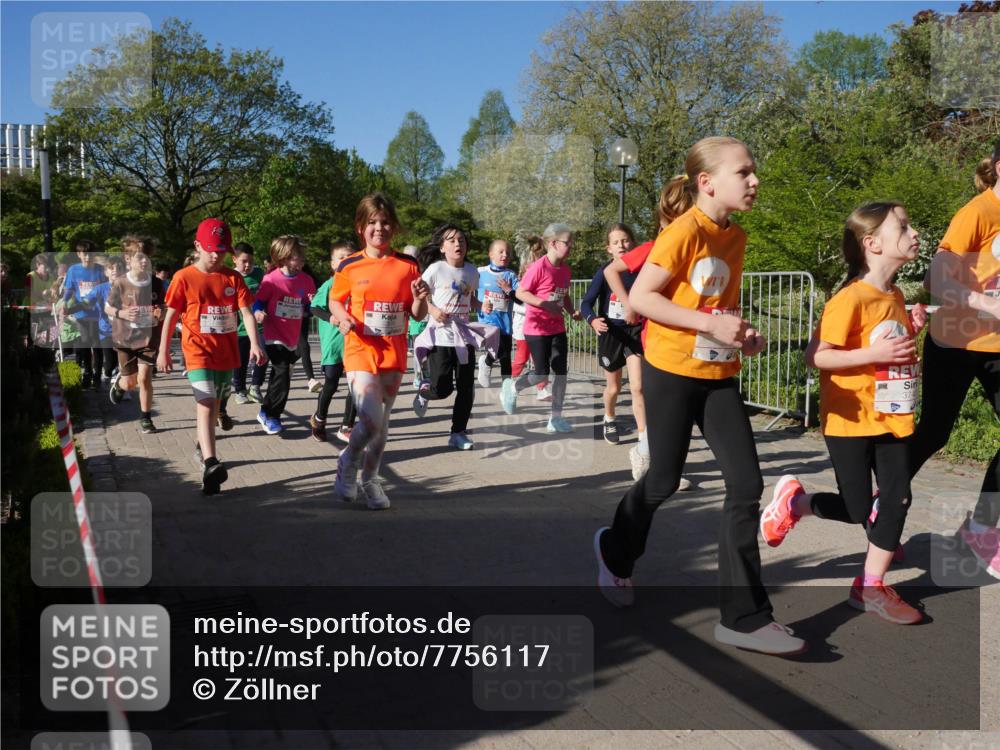 25.04.2025 - Das Zehntel Zöllner http://msf.ph/oto/7756117 26.04.2025 08:48:36 Laufen 37423 meine-sportfotos.de
