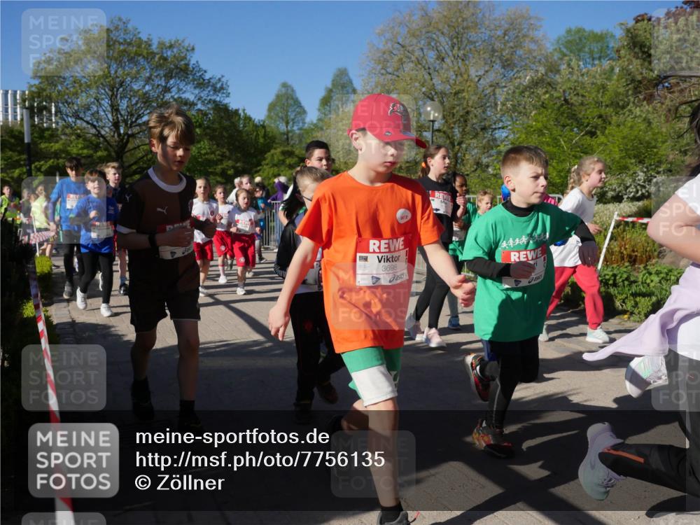 25.04.2025 - Das Zehntel Zöllner http://msf.ph/oto/7756135 26.04.2025 08:48:38 Laufen 3698 meine-sportfotos.de